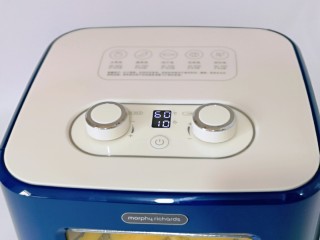 11、自制零添加水果干,60度,烘烤10小时。(时间可以根据自己喜欢的口感另定)