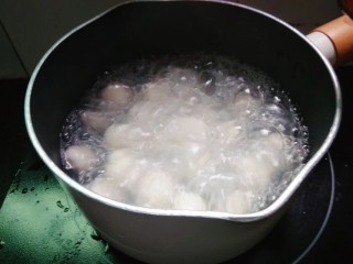 10、水果汤圆,大火烧开煮至一会儿