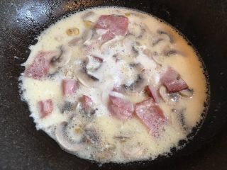 10、奶油培根意大利面,小火慢慢熬煮