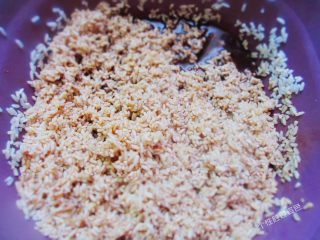 7、五花肉粽,放酱油、盐、味精腌二三个小时