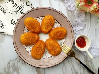 15、南瓜坚果馅饼,好吃好看的南瓜馅饼做好了！