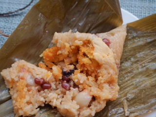 20、红豆粽子,你看，真的好好吃啊！！！端午节就应该吃粽子