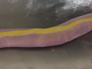 9、彩色水果馅汤圆,三种颜色 可以随意两色搭配也可以 三色也行 看你喜欢