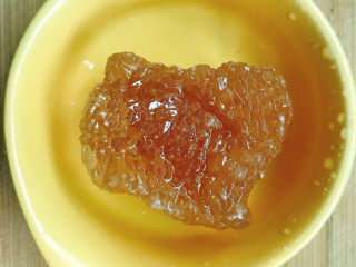 8、雪梨桔子水,准备好黄冰糖