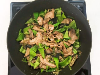 36、青椒炒猪肚,翻炒均匀即可