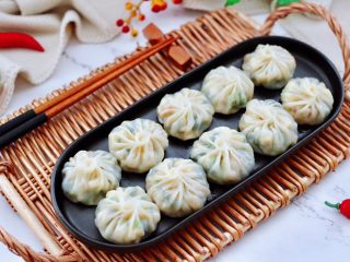 17、萝卜樱海鲜豆腐蒸饺,皮薄馅足的蒸饺出锅咯。