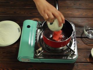 3、斑斓中秋| 独家创意冰皮儿紫薯月饼,加入10g果味粉