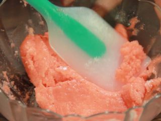 8、斑斓中秋| 独家创意冰皮儿紫薯月饼,搅拌成细腻的面粉状即可