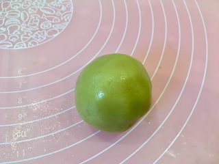 19、广式蛋黄莲蓉月饼,完全包好了。