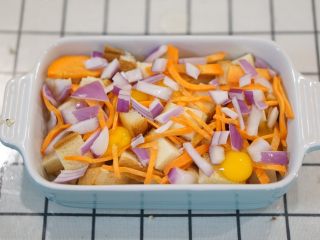 6、美味焗吐司,以前用过鸡蛋,不容易熟。鹌鹑蛋就会好些。