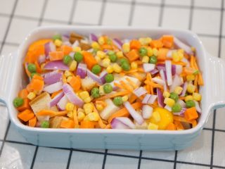 7、美味焗吐司,有了青豆就会好看很多。