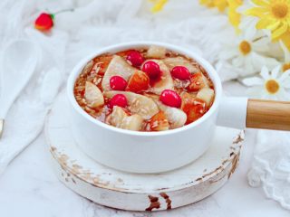 15、雪梨年糕黑糖酒酿羹,我家宝贝超级喜欢喝，每次出锅就秒光咯。