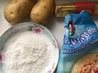 1、椰蓉芝士土豆球,准备食材