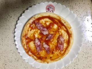 10、披萨~不一样的重奶酪拉丝披萨,放上广味香肠