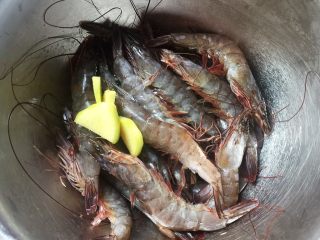 1、泰式甜辣虾,主要食材