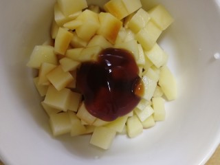 7、糯米蒸鸡翅,半汤匙蚝油。