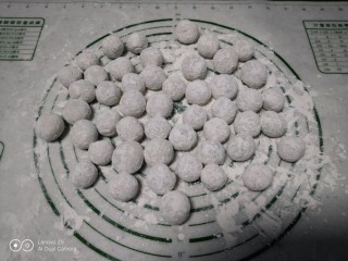 23、花生、芝麻汤圆,再来一张。