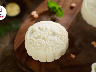 6、三款零难度免烤月饼,全部做好后放入冰箱冷冻定型，取出即可享用