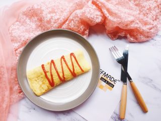 13、美味早餐之日式蛋包饭,加上番茄酱就可以开吃