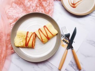 14、美味早餐之日式蛋包饭,从中间切开即可享受啦