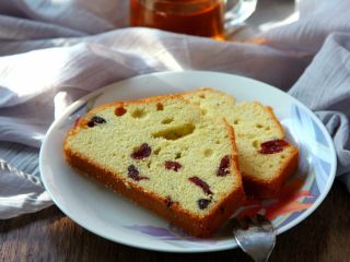 17、蔓越莓磅蛋糕,切片食用