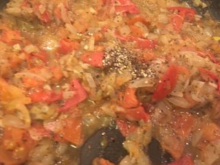 23、普罗旺斯风味番茄烩大虾,时间到掀盖加黑胡椒粒