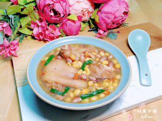 16、黄豆猪脚汤,来一碗黄豆猪蹄汤，满满的胶原蛋白！