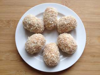 12、苏格兰蛋,做好后摆放在盘中（这只是其中一部分）