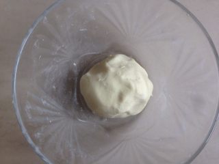 6、红薯汤圆,少量添加水，和成光滑的面团