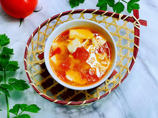 15、西红柿豆腐汤,西红柿豆腐汤，成品图