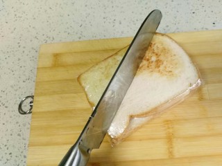 12、三明治,找准对角一刀下去。