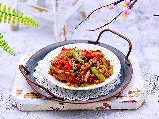 11、百吃不厌的双椒炒肉,每次上桌都秒光。