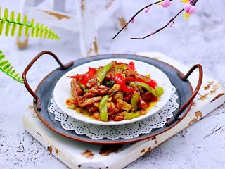 12、百吃不厌的双椒炒肉,成品一