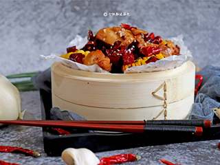 18、干锅鸡腿,红红火火的色泽，鲜辣咸香的口感，怎么吃怎么过瘾