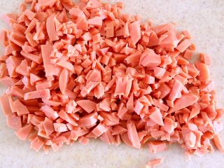 9、火腿肠咸司康,火腿肠切小粒。