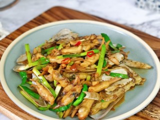 15、爆炒蛏子,喜欢的做起来～下饭又开胃。