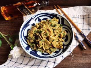 15、香椿炒鸡蛋,上桌即可品尝