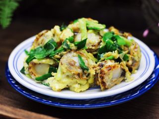 18、扇贝肉鸡蛋韭菜小炒,满屋飘香，瞬间诱惑了我的味蕾。