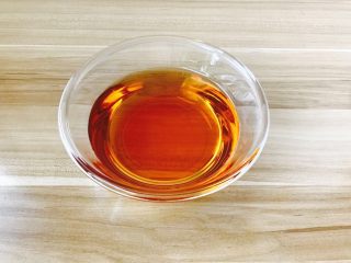 1、广式月饼---50克月饼,自制转化糖浆（之前有发转化糖浆的菜谱哦～可以看一下）