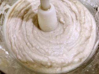 6、超级好吃百搭的芋泥馅,我喜欢有些颗粒感打成这样就可以，喜欢细腻的可以多打一会儿