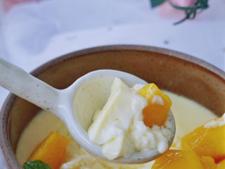 1、一次就成功的芒果牛奶布丁,喜欢????