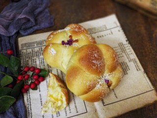 29、五福临门～一个面包五种口感,中间用一点蔓越莓装饰一下，也很可爱????