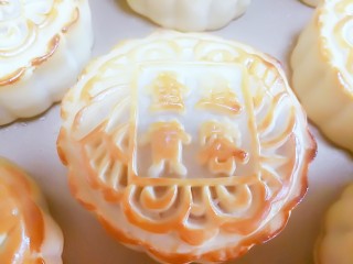 20、广式月饼,成品图。