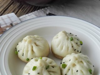 4、水煎包,出锅啦