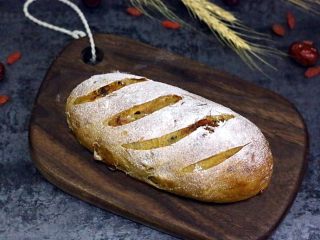 16、红枣枸杞软欧包,香气扑鼻又有营养。