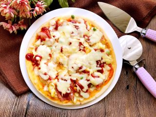 13、培根时蔬披萨,满满的馅料。