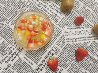 15、水果汤圆,水果的清香加入汤圆的软糯,冰冰凉凉,好吃的不得了。