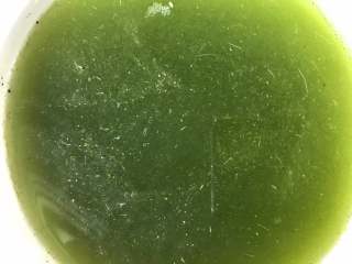 9、#秋味儿#滋阴养胃铁皮石斛番鸭汤,过滤，碧绿清透的石斛汁，美美哒。