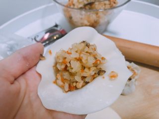 7、#宝宝辅食#香菇虾仁糯米烧卖 24M+,包入糯米馅