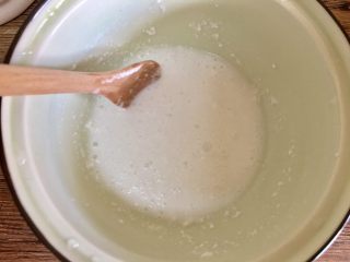 10、泰式芒果糯米饭【coconut sticky rice with mango】,加入温水